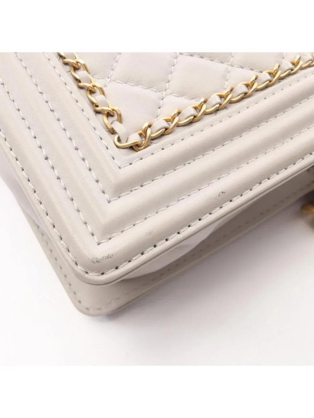 Chanel Shoulder Bag Boy Light Gray Lambskin Boy 19 Chain